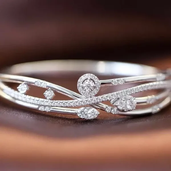bracelet-with-brand